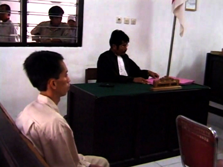 A Trial in East Kalimantan: The Benoaq Dayak Resistance (2000)