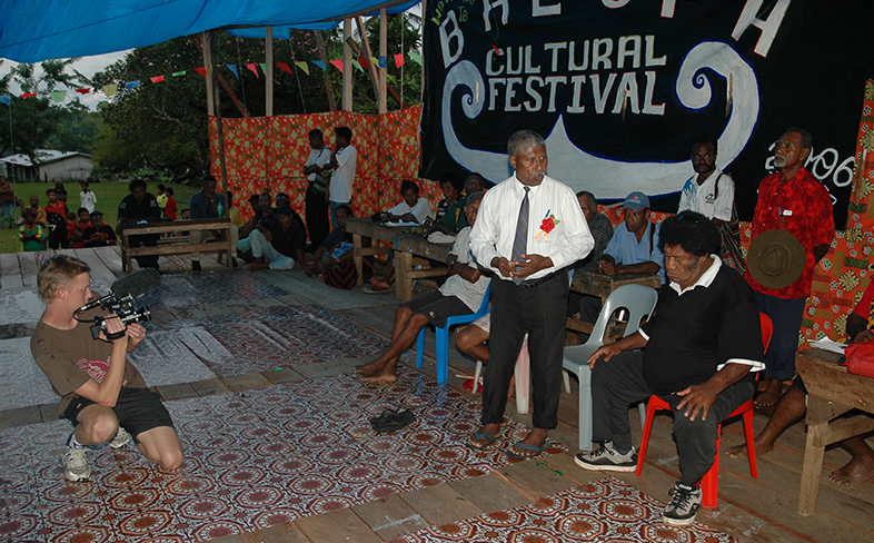 Christian Suhr filming the reconciliation ceremony during the Balopa Cultural Festival, 2006. Photo: Ton Otto